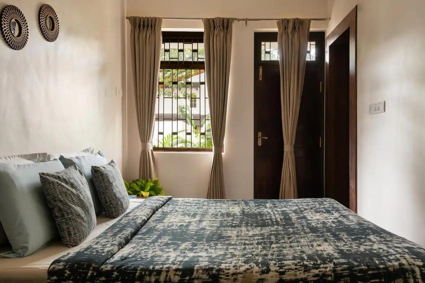 Stone Hearth Villa Anjuna Bagian luar foto